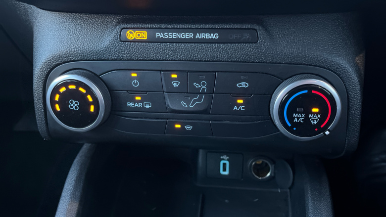 Ford Focus 1.0 EcoBoost 125 Zetec 5dr Petrol Hatchback